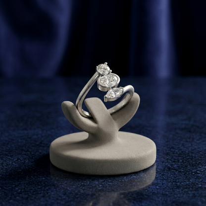 Shimmering Lab Diamond Silver Ring for Women (SRB-AG048)